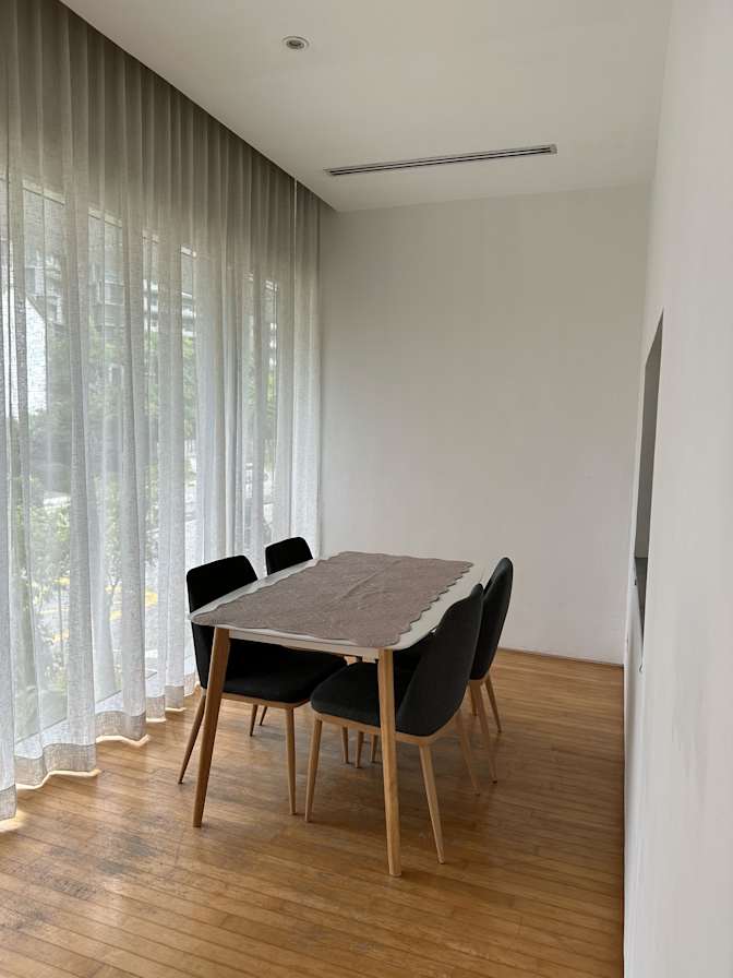 VVA EI's room