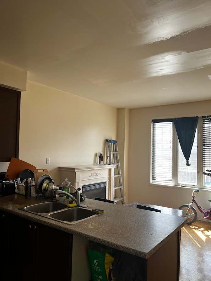 Henry Nguyen's room