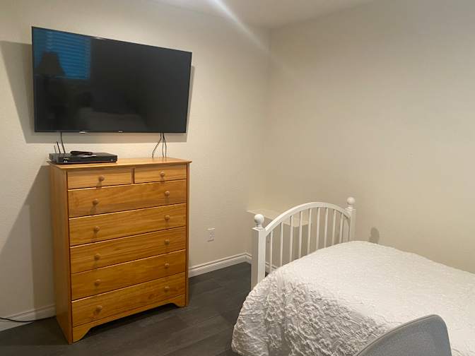 Mirian's room