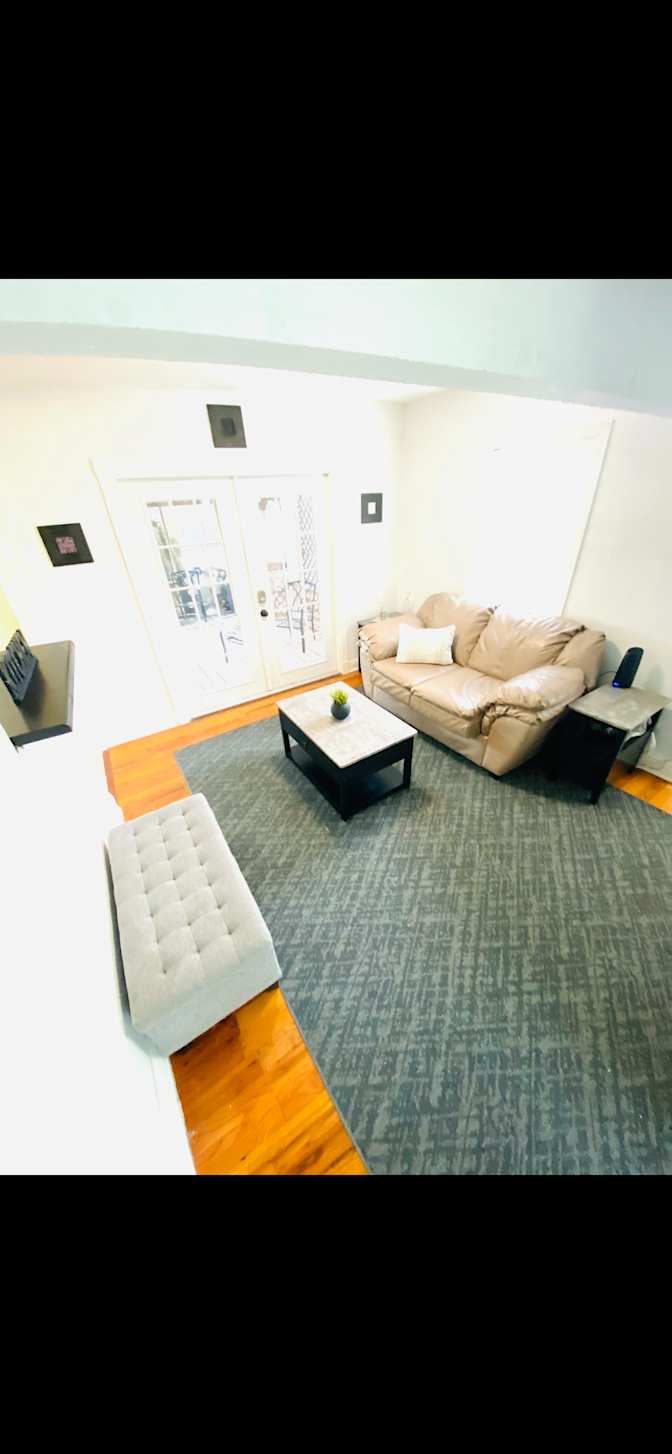 Adriano's room
