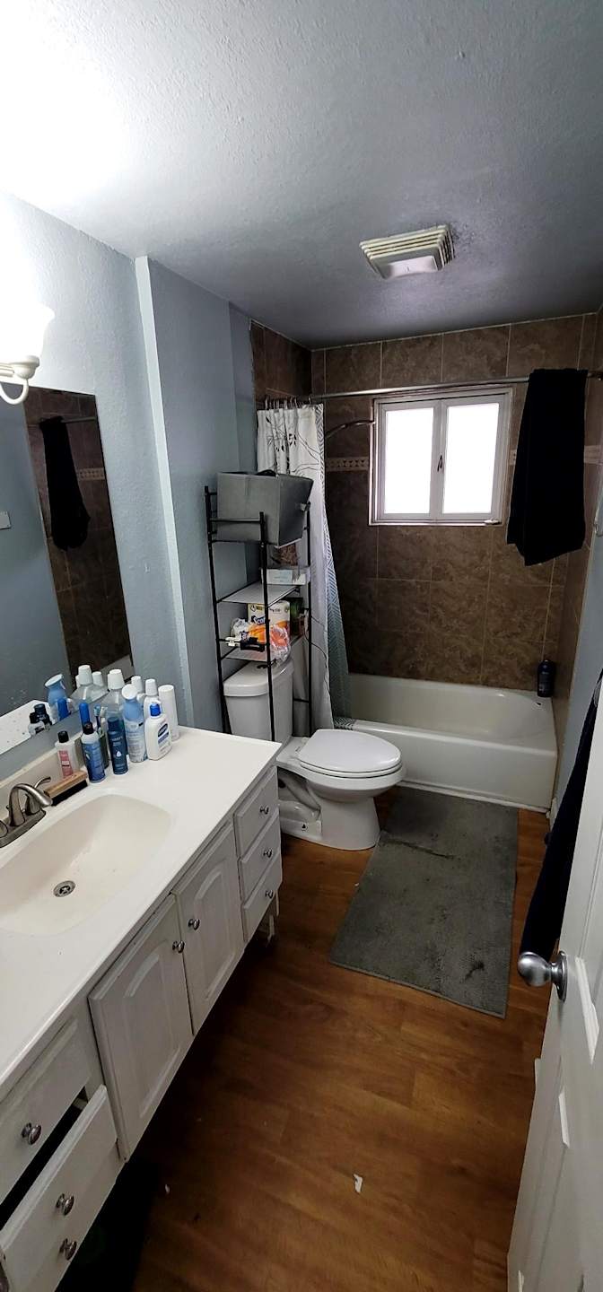 Carolyn's room