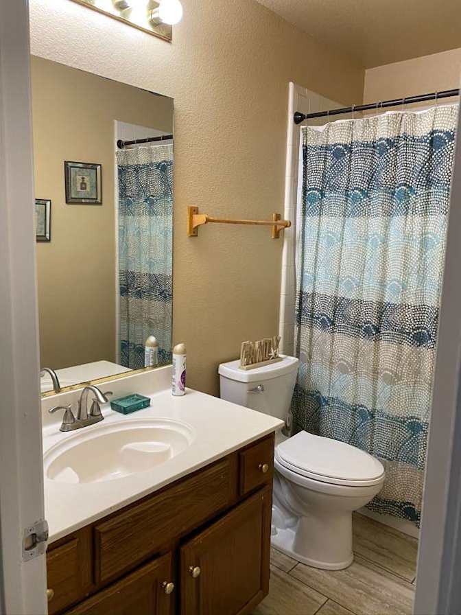 Room For Rent's room