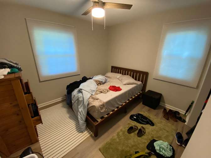 Alcove Rooms's room