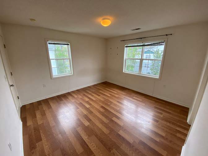Alcove Rooms's room