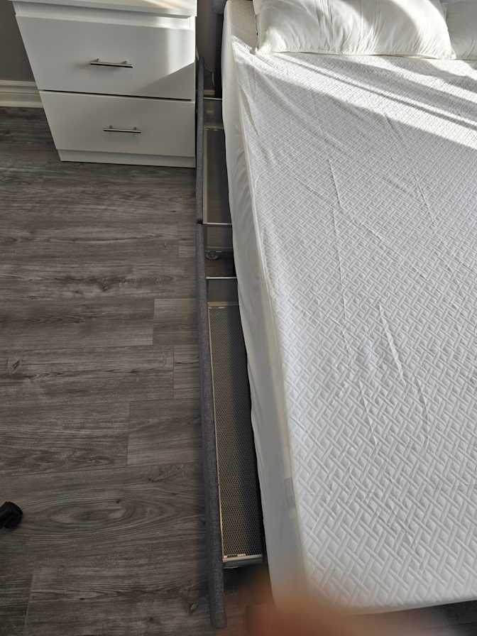 Dee's room