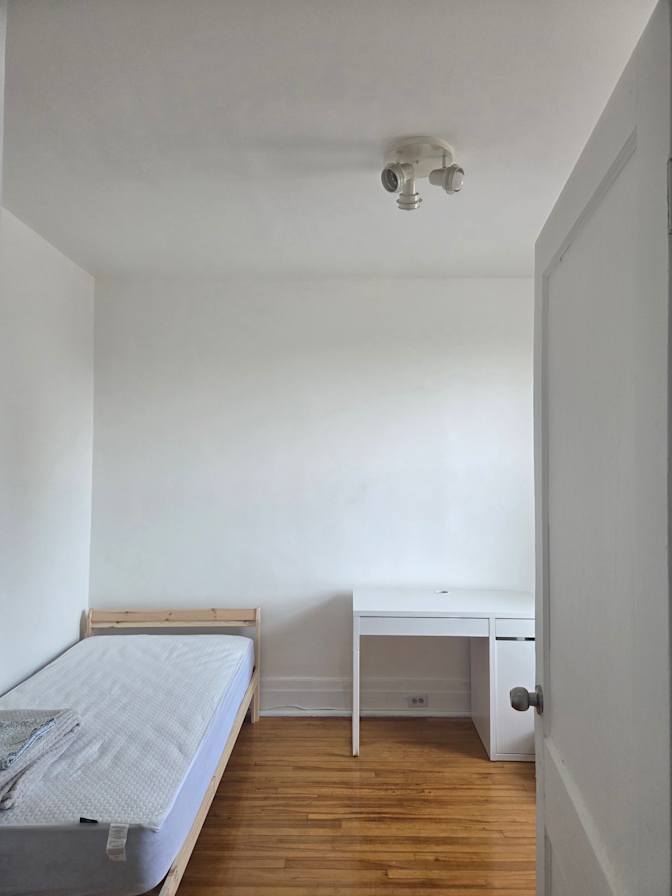 Akiko's room