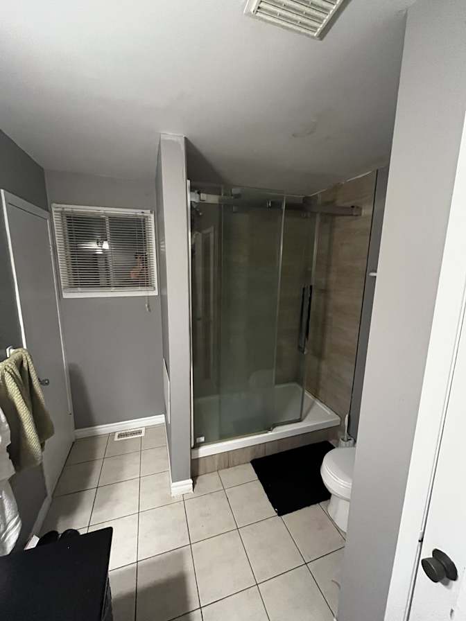 AARON J RODUNER's room