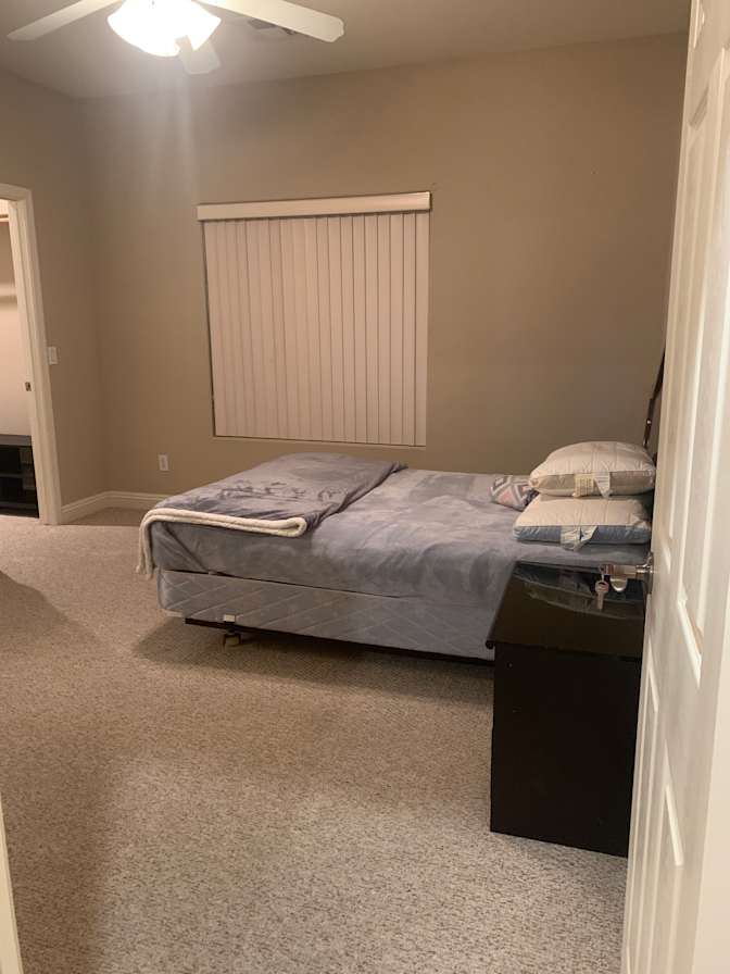 Della Gandapermana's room