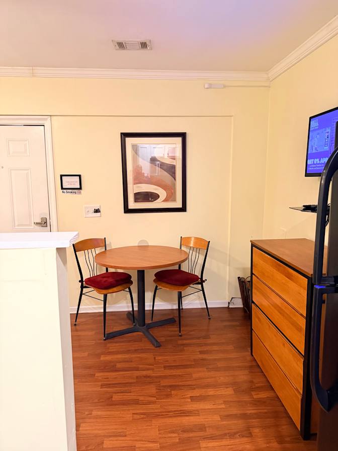 Modern Jalsvc's room