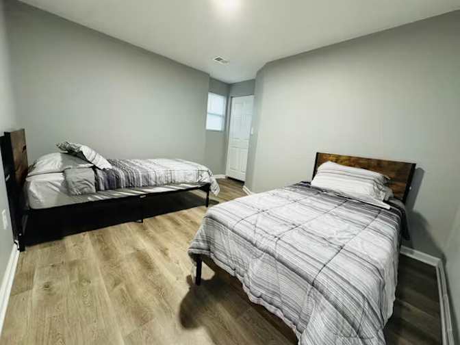 Alcove Rooms's room