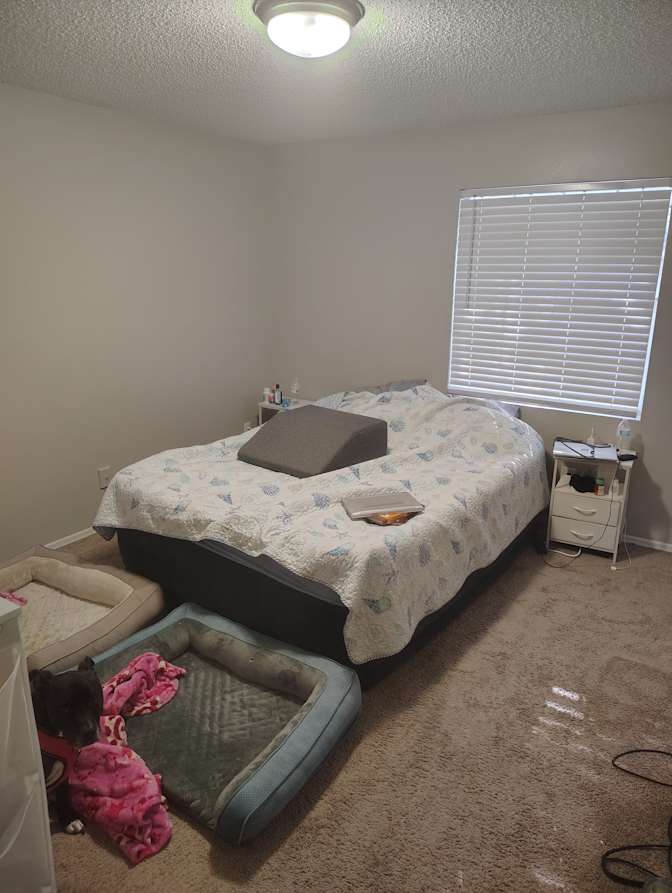 Kaitlyn 's room