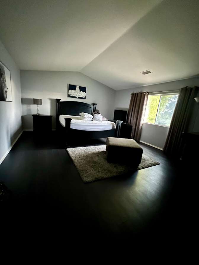 Marie's Rooms's room