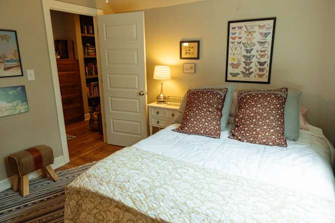 Lesa Smothers's room