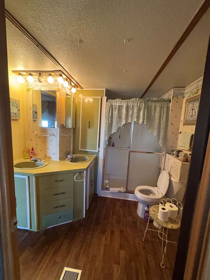 Gayle's room