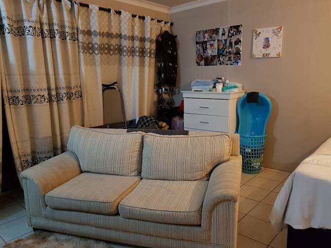 Tee's room