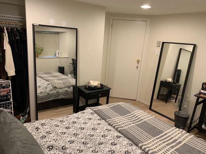 Courtney's room