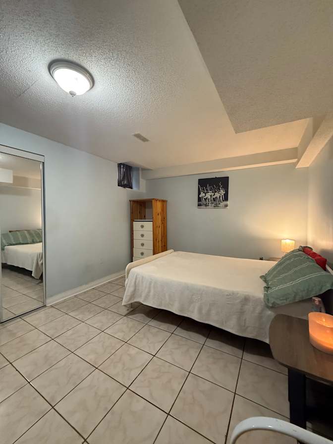 Hannah Nguyen's room