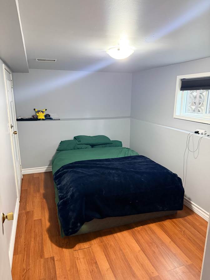 Josselyn's room