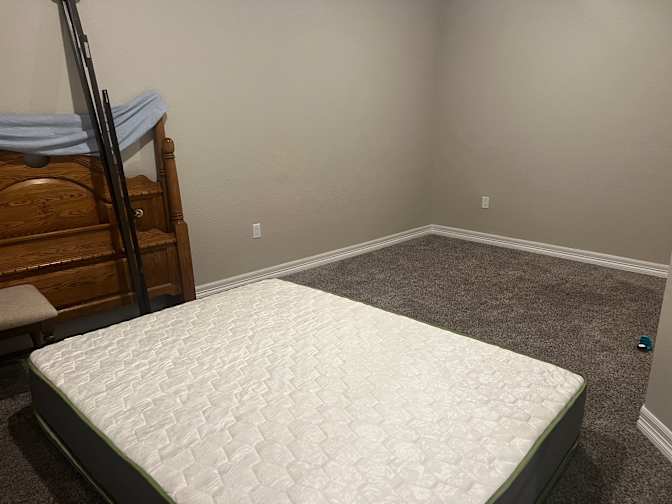 Tai's room