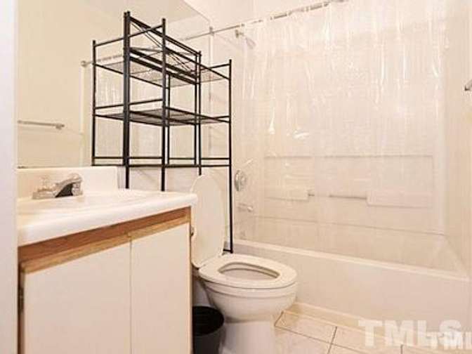 Alcove Rooms's room