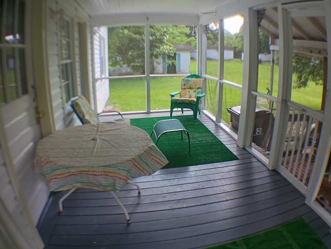 Tom's room