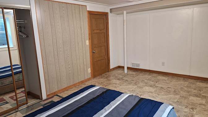 Arzi Usan's room