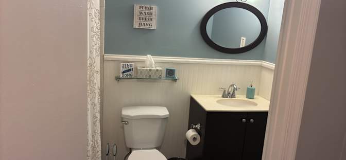 Thomas's room