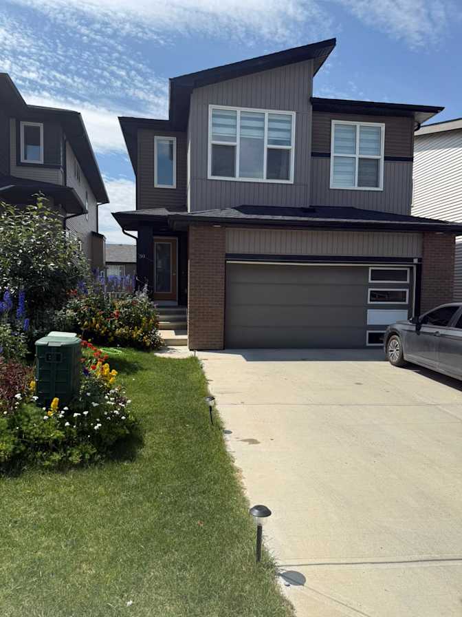 Jasmeen Bajwa's room