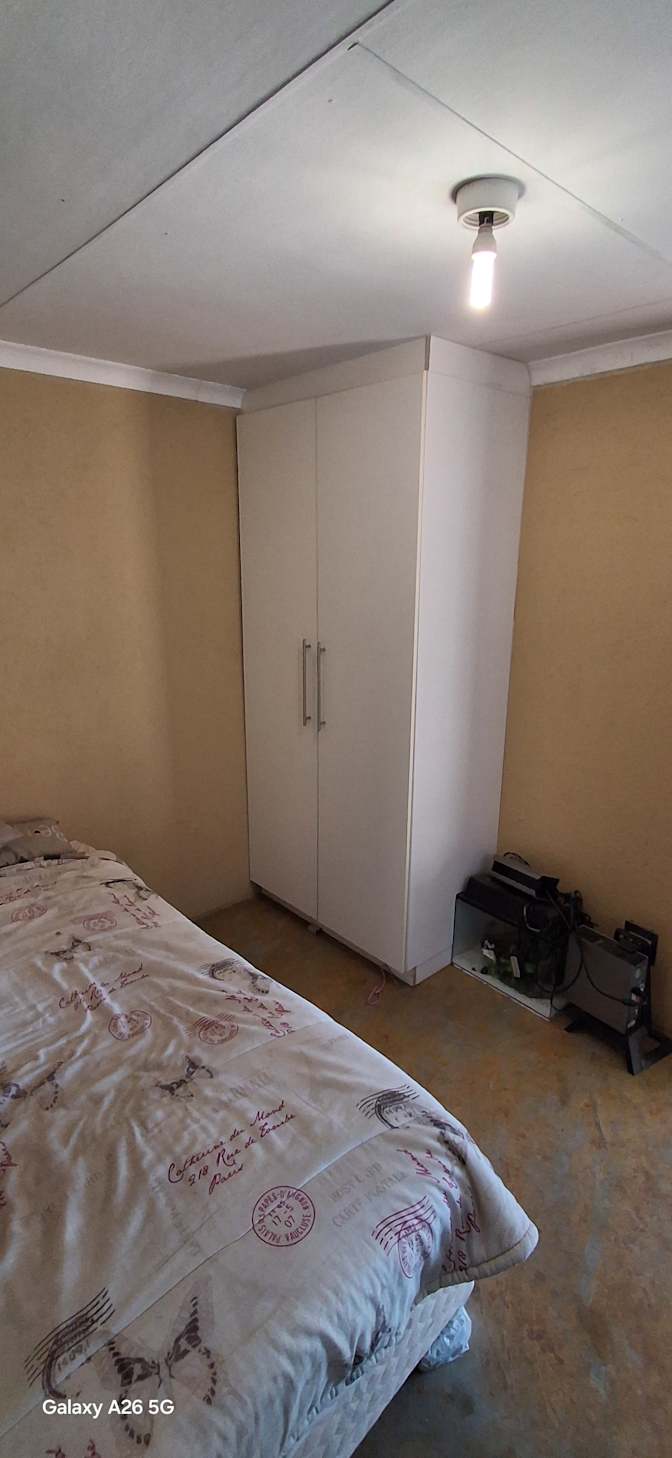 Siyabonga's room