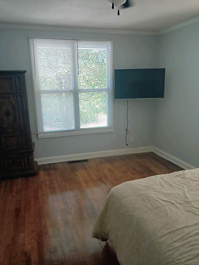 Deirtre's room