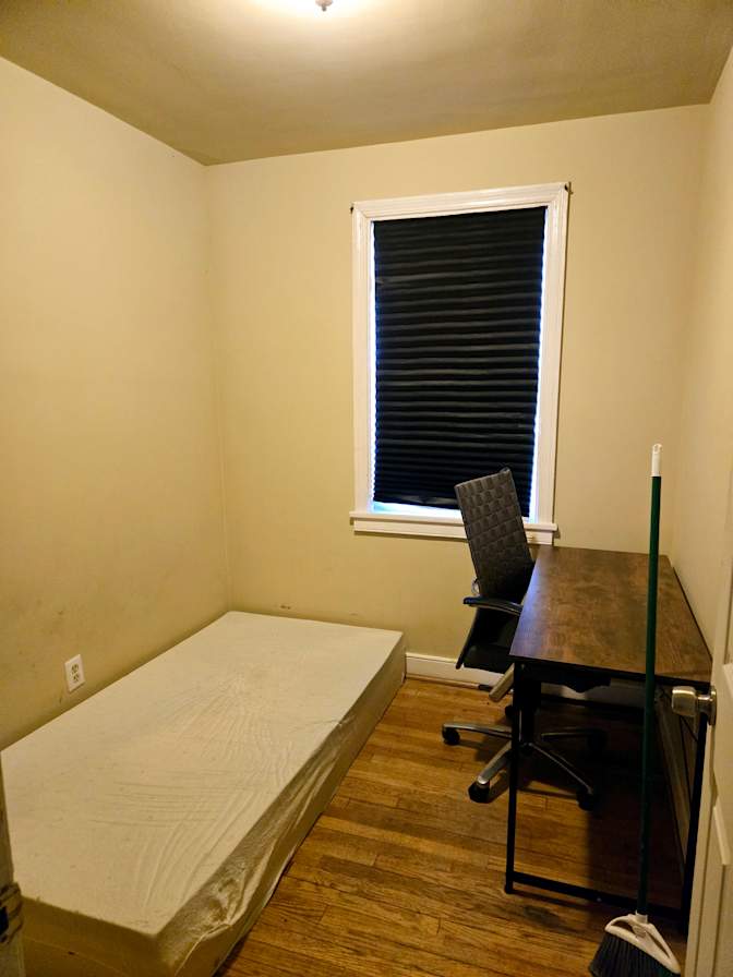 aaron jackson's room