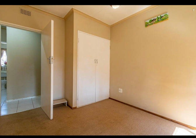 Neliswa Ndlovu's room