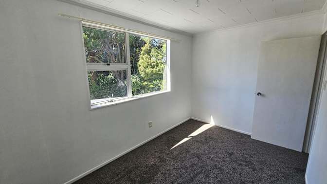 Sez's room