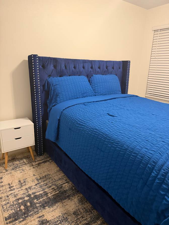 Alonzo's room