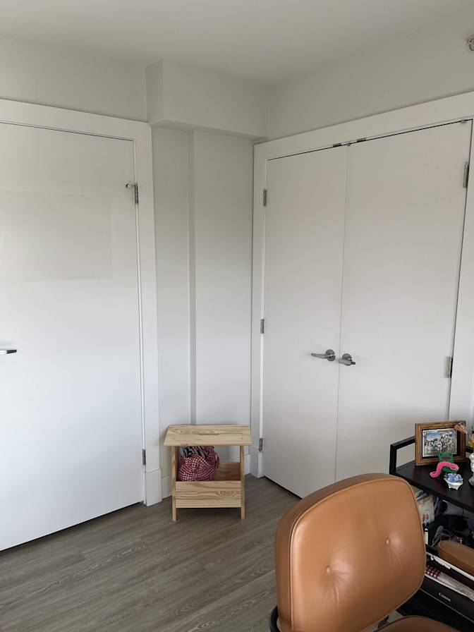 Del's room