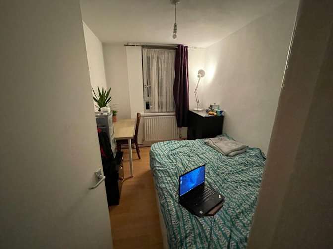 Daanyaal's room