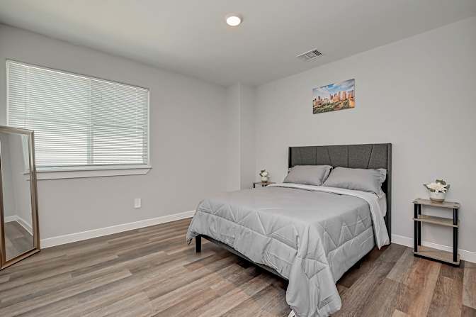 Felix's room