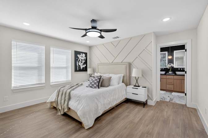 sam's room