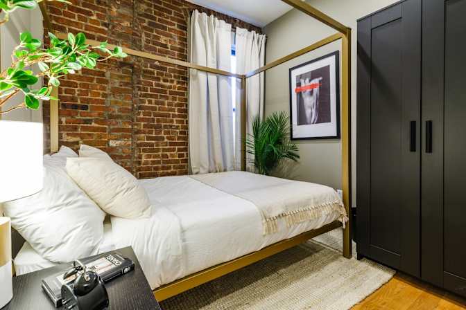 Sam June's room
