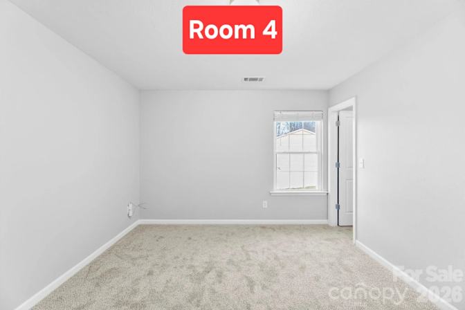 Dikilson Almonte's room