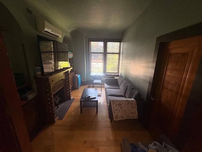 Felix Labelle's room
