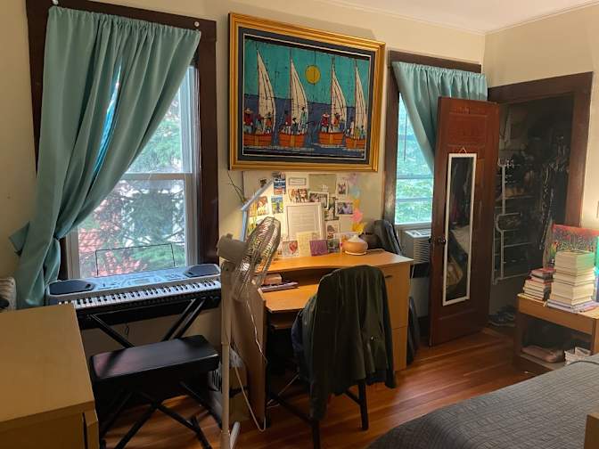 Liz's room