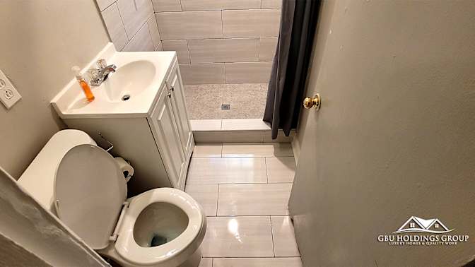 GBU Holdings Group's room