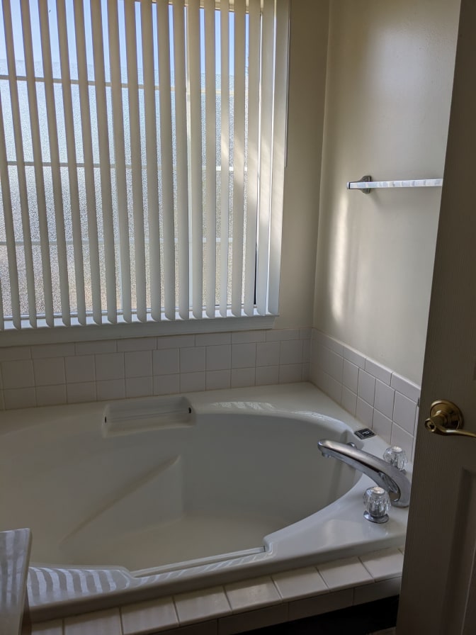 Lee's room