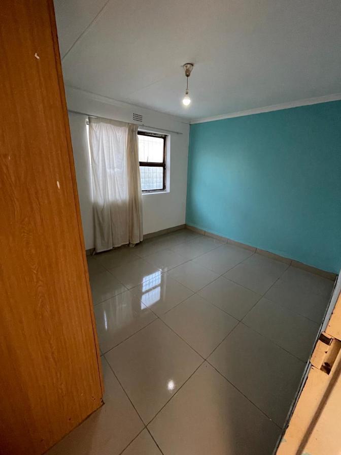 Zandisile Mkubukeli's room