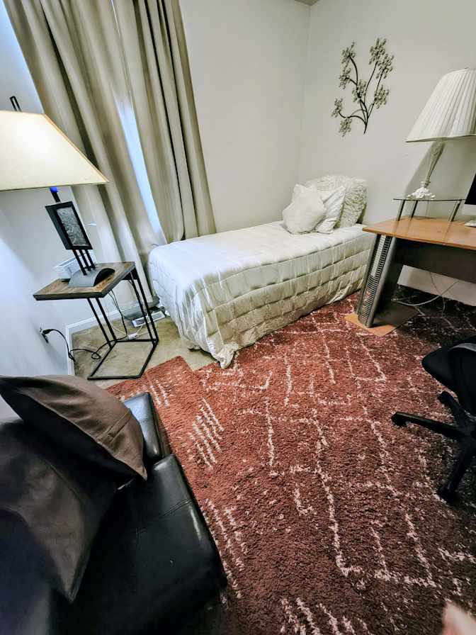 Carmen Rosa Giddings's room