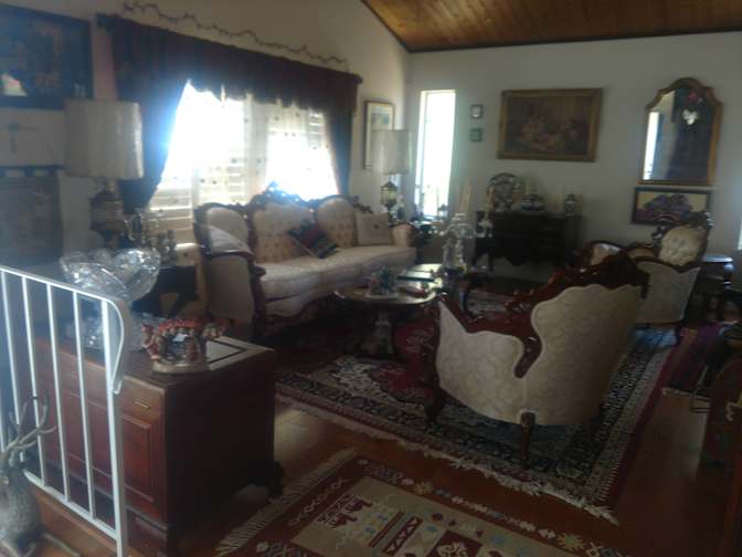 Gayle Wayne's room