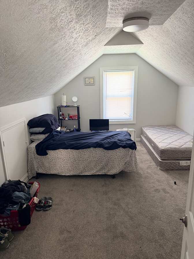Raymon's room