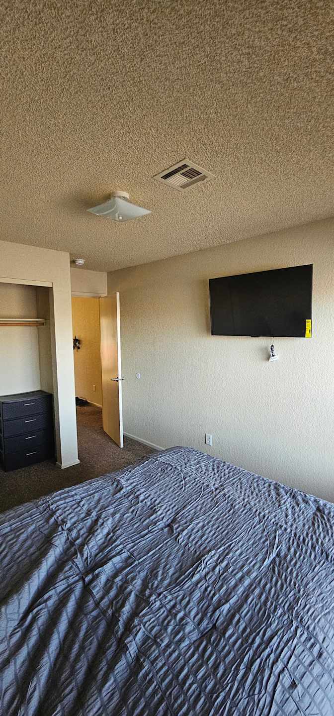 Thomas's room