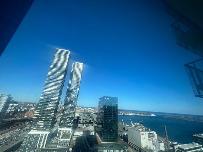 Abbshay simfukwe's room